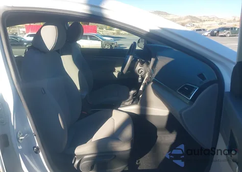 2017 Hyundai Elantra Se from USA, damaged, VIN 5NPD84LF6HH031656